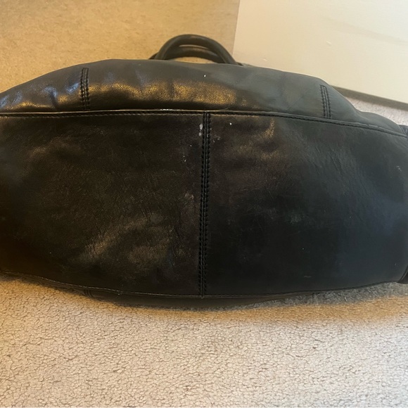 Cole Haan Black leather shoulder bag - Picture 7 of 7